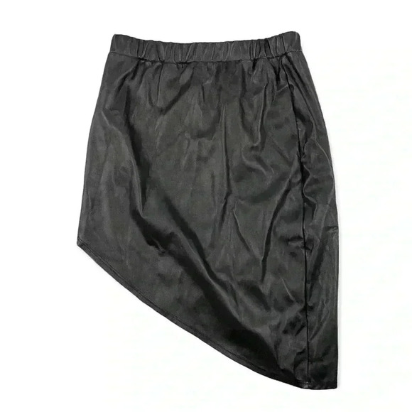 Faux Leather Asymmetrical Elastic Waist Skirt MEDIUM Women's Forever 21 Black - Picture 1 of 9